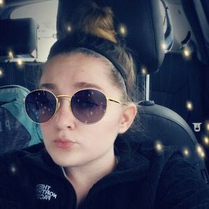 Meet your Posher, Grace